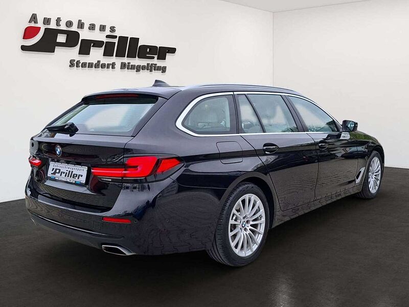 BMW 530 d xDrive Touring/Laser/HUD/Panorama/Leder/DDC