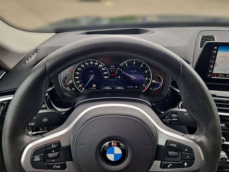 BMW 520 i Lim. NAVI/LED/HUD/eGSD/HIFI/RTTI/SRA