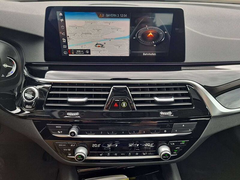 BMW 520 i Lim. NAVI/LED/HUD/eGSD/HIFI/RTTI/SRA