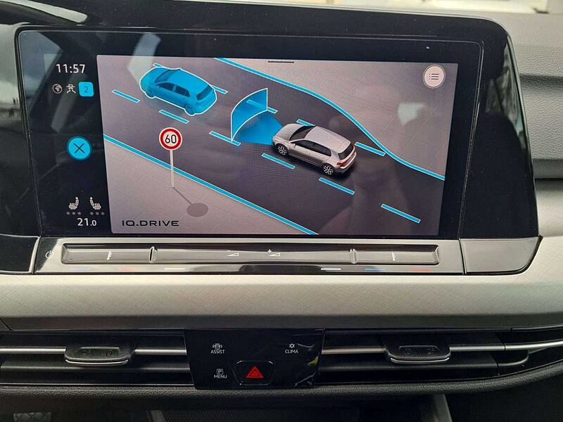 Volkswagen Golf VIII Lim. Life/NAVI/DAB+/LED/Apple/ACC/LRH