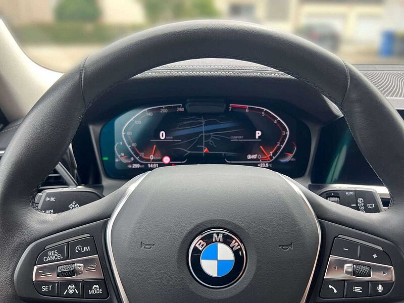 BMW 320 i Touring Luxury Line/Live Cockpit/HiFi/LED