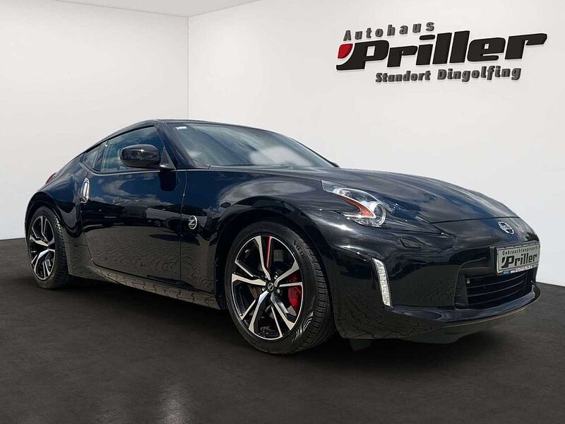 Nissan 370Z Coupé Pack/NAVI/Bi-Xenon/BOSE/Kamera/1.Hand