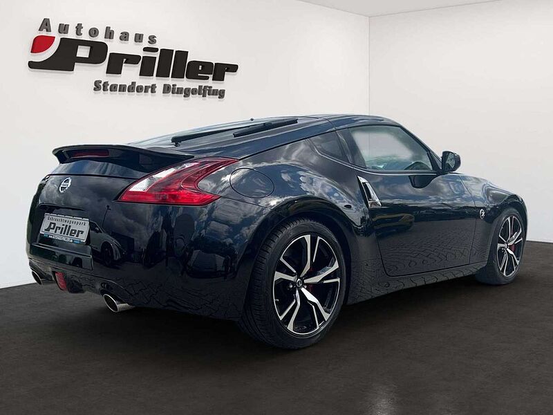 Nissan 370Z Coupé Pack/NAVI/Bi-Xenon/BOSE/Kamera/1.Hand