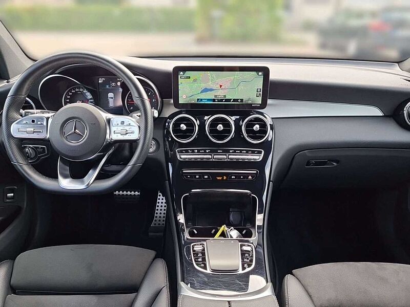 Mercedes-Benz GLC 220 d 4Matic/NAVI/LED/AMG-Line/Distronic/DAB