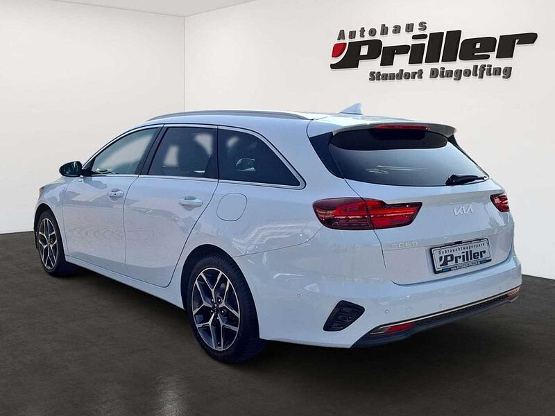 Kia Ceed SW / cee'd SW cee'd 1.5 T-GDI SW Platium Edition/NAVI/Bi-LED/