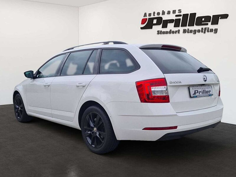 SKODA Octavia 2.0 TDI DSG Combi Style/NAVI/DAB/Apple/