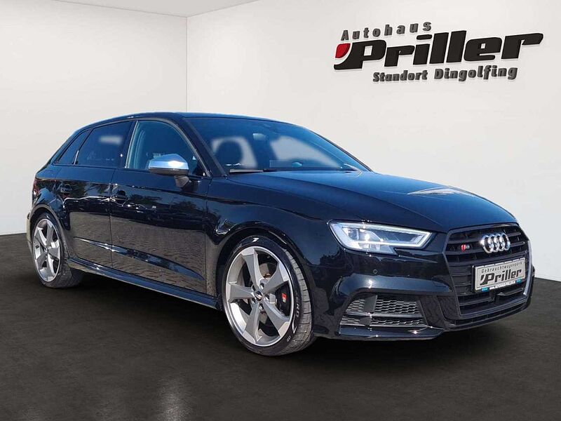 Audi S3 Sportback 2.0TFSI quattro/Matrix/NAVI/Panoram