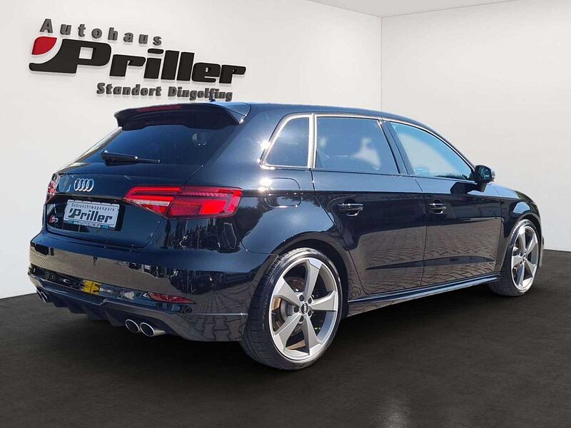 Audi S3 Sportback 2.0TFSI quattro/Matrix/NAVI/Panoram