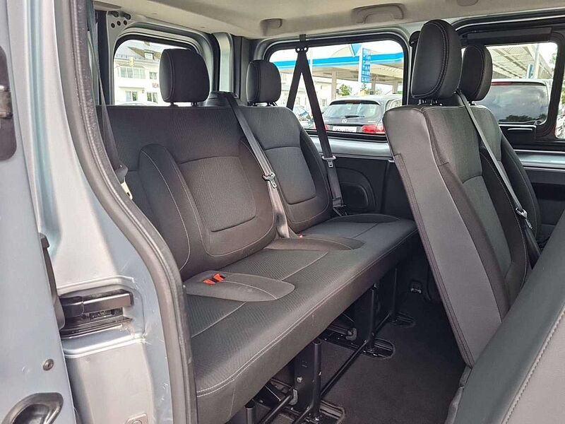 Nissan NV300 Kombi L1H1 N-CONNECTA/NAVI/LED/9-Sitzer