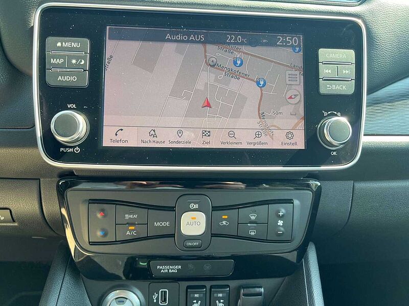 Nissan Leaf 40 kWh N-Connecta/NAVI/DAB/SHZ/Apple