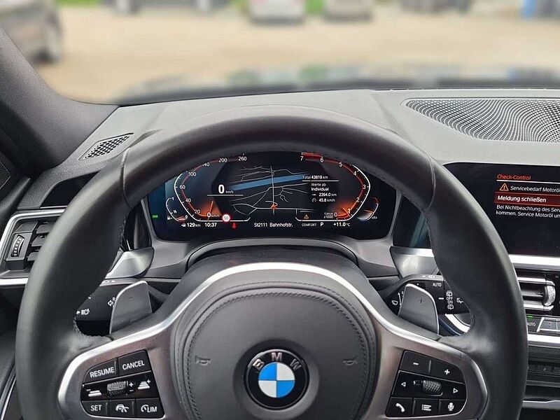 BMW 330 i Touring xDrive M Sport/NAVI/AHK/LED/DAB/H&K