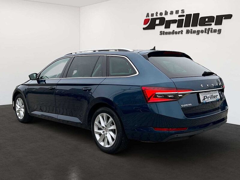 SKODA Superb 2.0 TDI Combi Premium Edition DSG