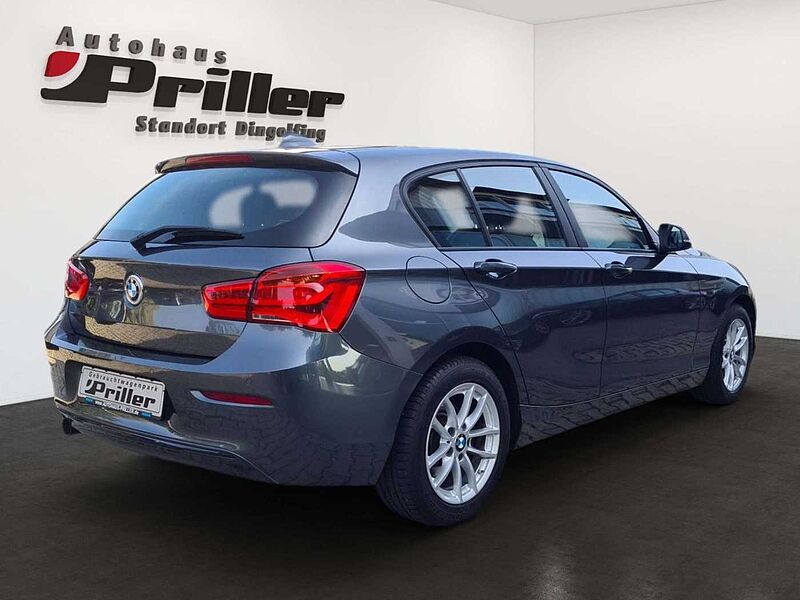 BMW 116 d Sport Line 5-türig Autom. /Navi/LED/PDC/SHZ