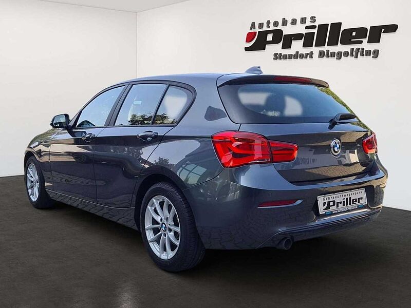 BMW 116 d Sport Line 5-türig Autom. /Navi/LED/PDC/SHZ