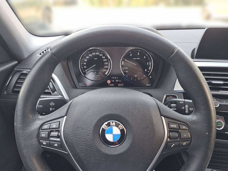 BMW 116 d Sport Line 5-türig Autom. /Navi/LED/PDC/SHZ