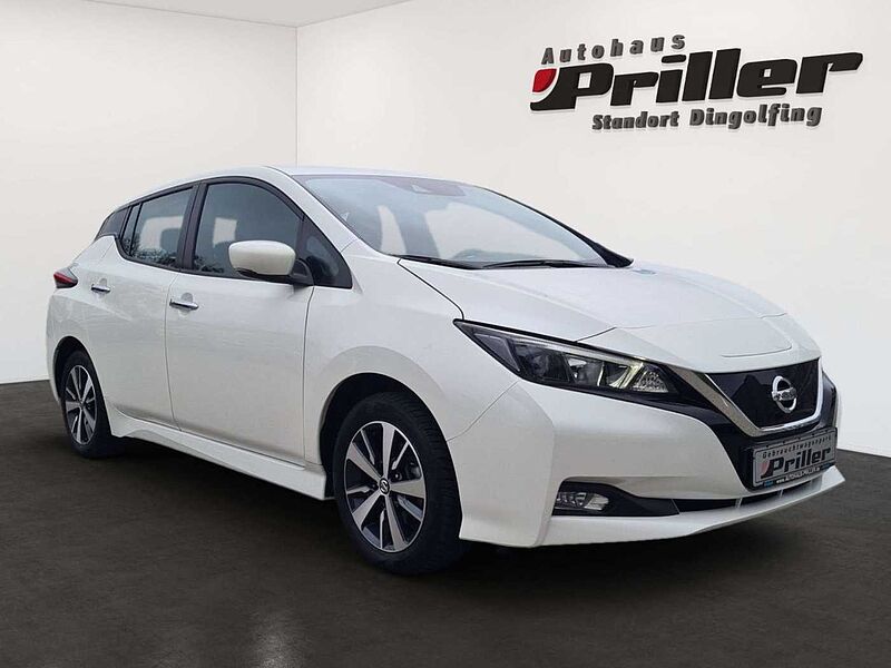 Nissan Leaf 40 kWh Acenta/Winter/Klimaauto. /1.Hand/Navi