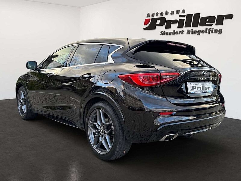 Infiniti Q30 2.2d Premium Tech DCT/AHK/Leder/Navi/LED/18'