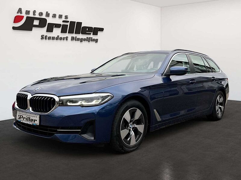 BMW 520 d Touring NAVI/LED/AHK/Apple/Leder/4 Zonen/