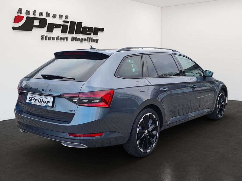 SKODA Superb 2.0TDI Combi Sportline 4x4/NAVI/LED/Apple