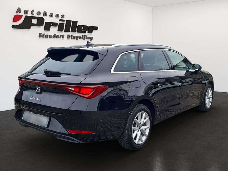 SEAT Leon 2.0 TDI Sportstourer Style DSG/NAVI/DAB/LED